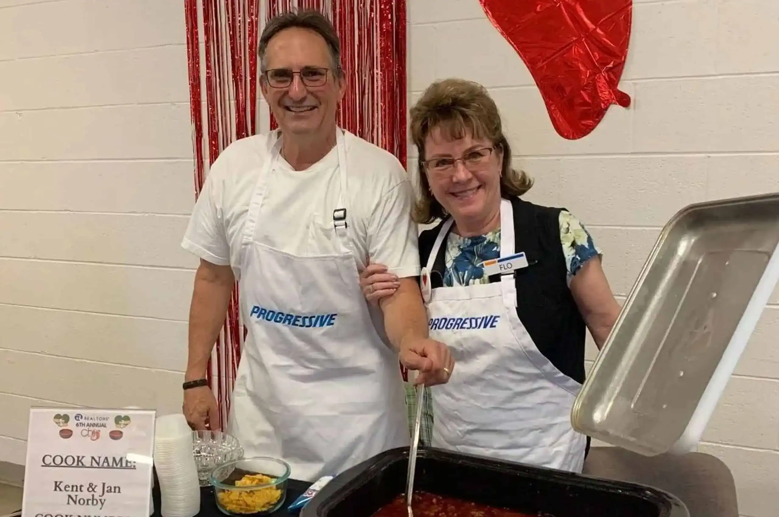 Kent-and-Jan-Chili-Cookoff-full-picture-a0dcd121-ed2da80f-febedbd5-2880w (1)